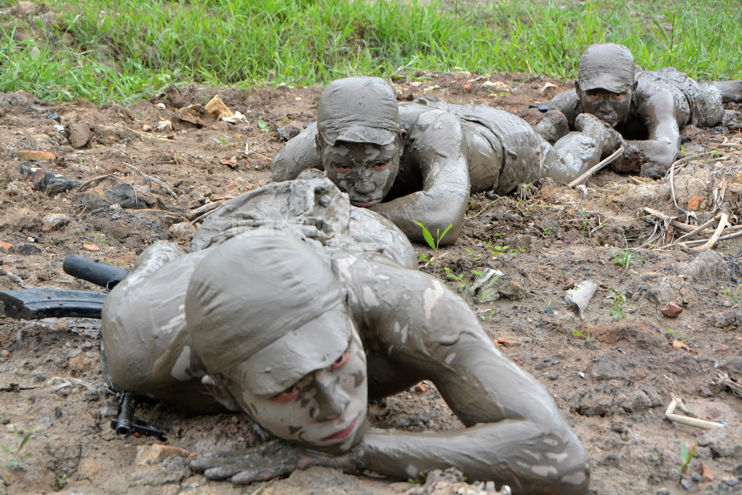 Bộ đội đặc công có thể ngụy trang lên đến hàng trăm người nhưng vẫn đảm bảo yếu tố bí mật.
